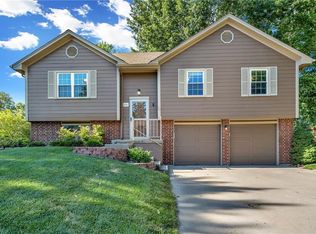 506 Broadway St, Grain Valley, MO 64029