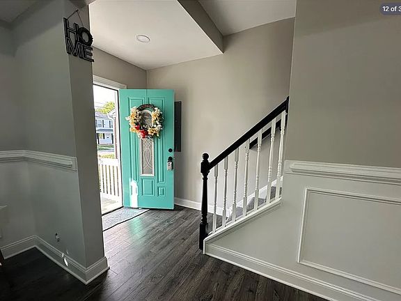 4th image of 1434 Oakdale Ave