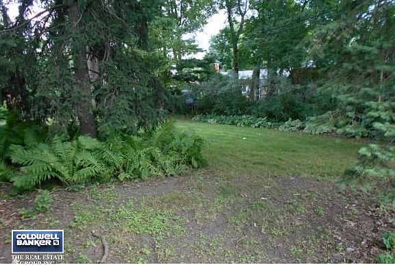 3rd image of 1635 Forest Glen Dr