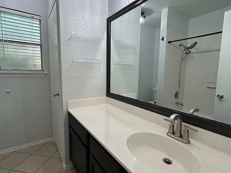 4305 Mauai Cv — Photo 17