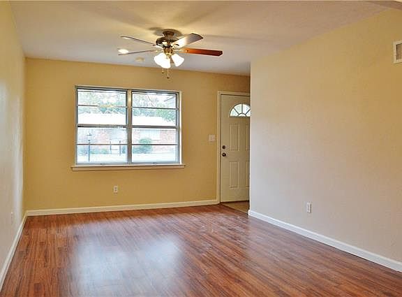 3rd image of 2101 Bonnie Brae Ave