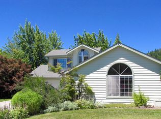 702 Glen Mar Dr, Mount Shasta, CA