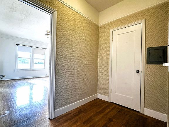 3rd image of 1285 8th Ave #3