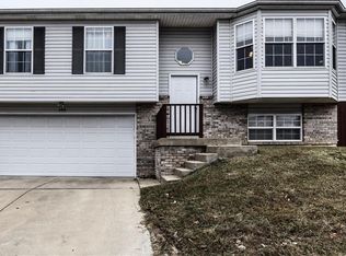 680 Walnut Rdg, Fenton, MO 63026