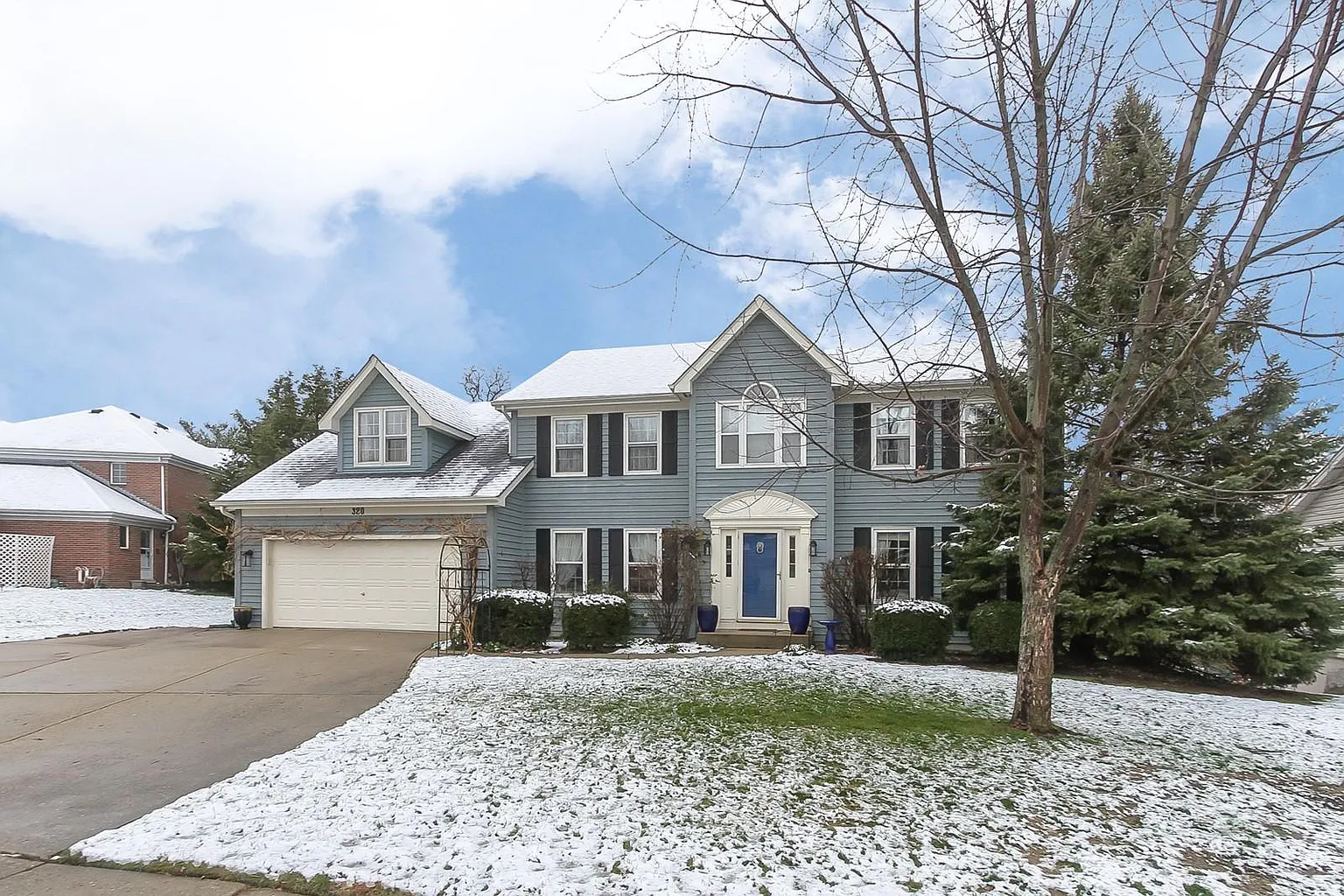 320 Jessica Ln photo 1