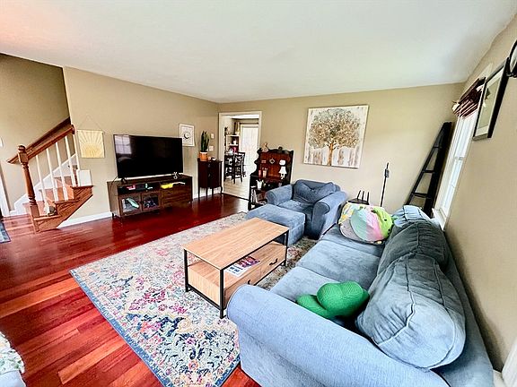4th image of 78 Crestwood Dr #2