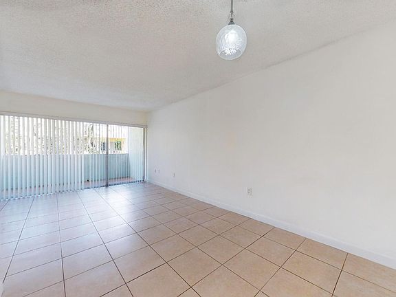 5th image of 9365 Fontainebleau Blvd #E-2