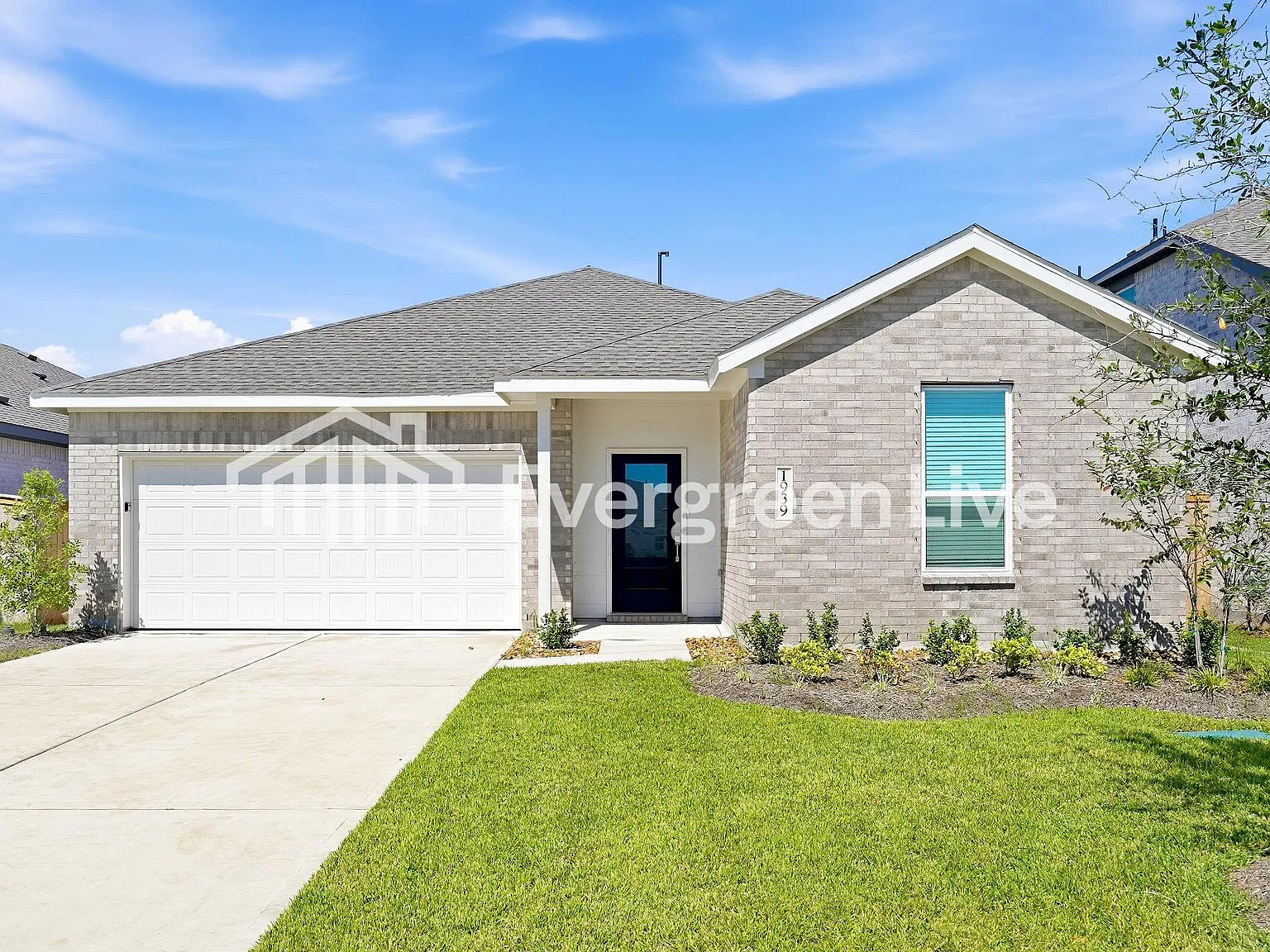 3 bed, 2.0 bath, 1970 sqft, $1,995 — Photo 2