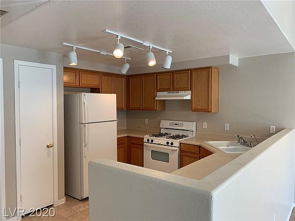 5th image of 9303 Gilcrease Ave Unit 2166