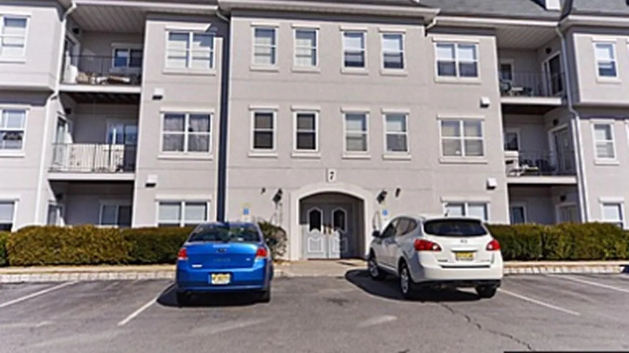 2 bed, 1100 sqft, $3,100 — Photo 4