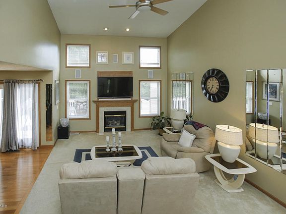 129 carriage hill drive-101