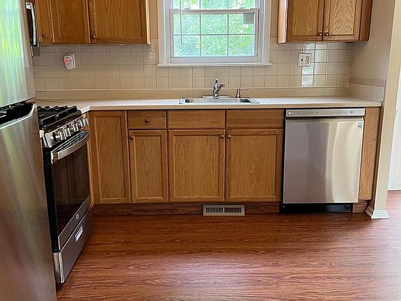 5th image of 236 Rebecca Ann Ct
