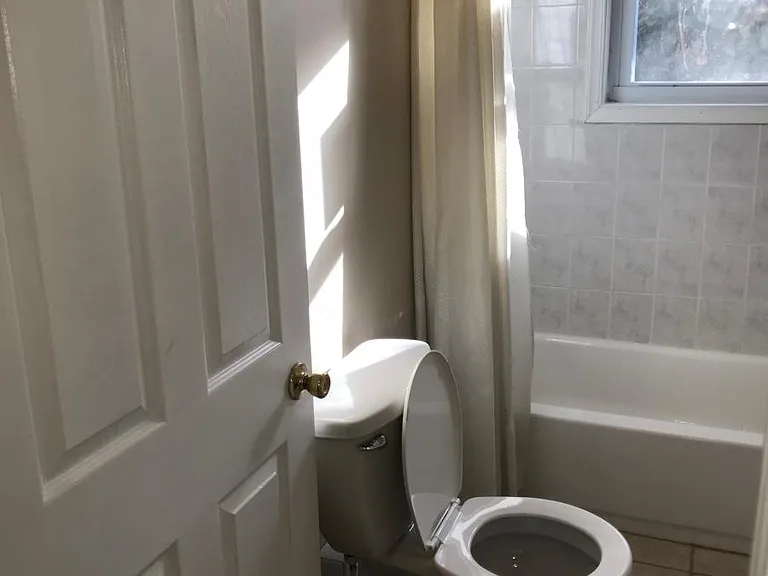 2222 N 29th St #3 — Photo 5