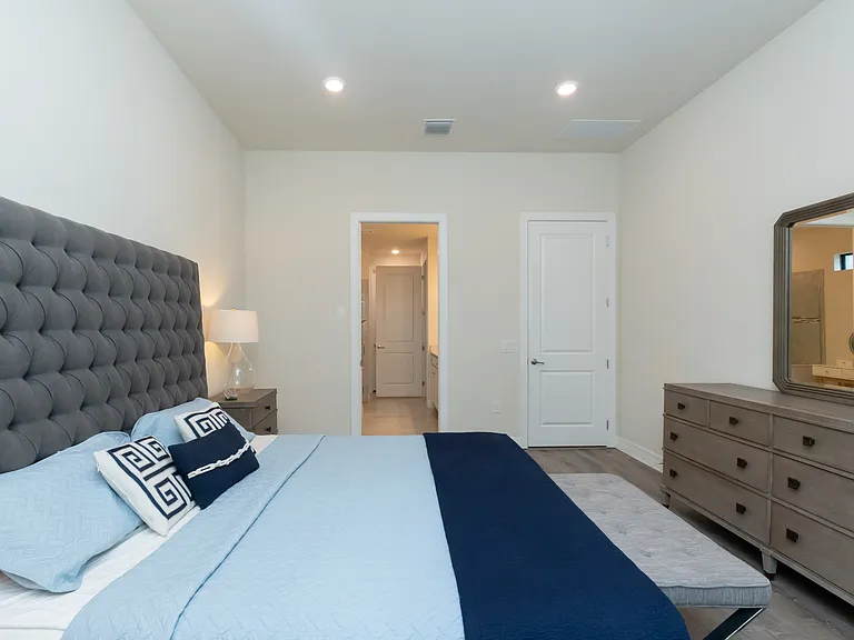 7254 Wilton Dr — Photo 13
