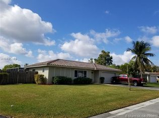 10540 NW 43rd St, Coral Springs, FL 33065