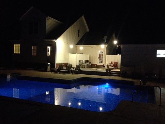 Night view of Pool 