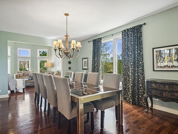5th image of 445 Victor Ln