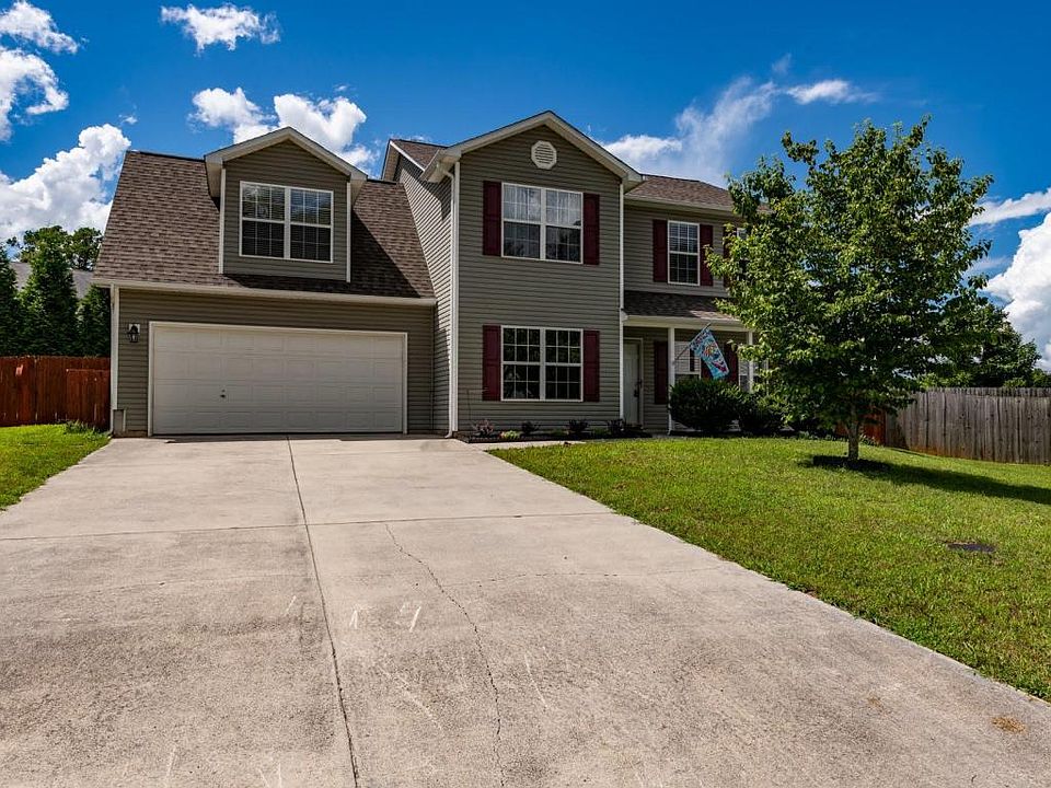 1st image of 4404 Oakbank Ln