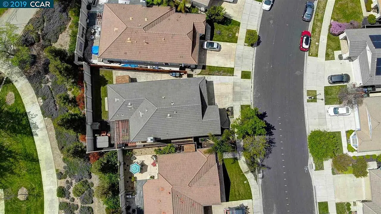 3 bed, 1413 sqft, $4,000 — Photo 3