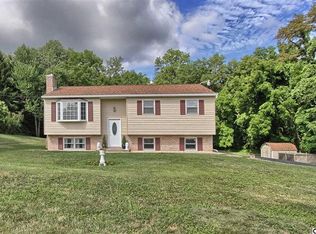 38 S York Rd, Dillsburg, PA 17019