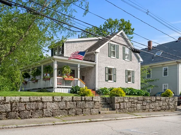 56 Prospect St, Marblehead, MA 01945