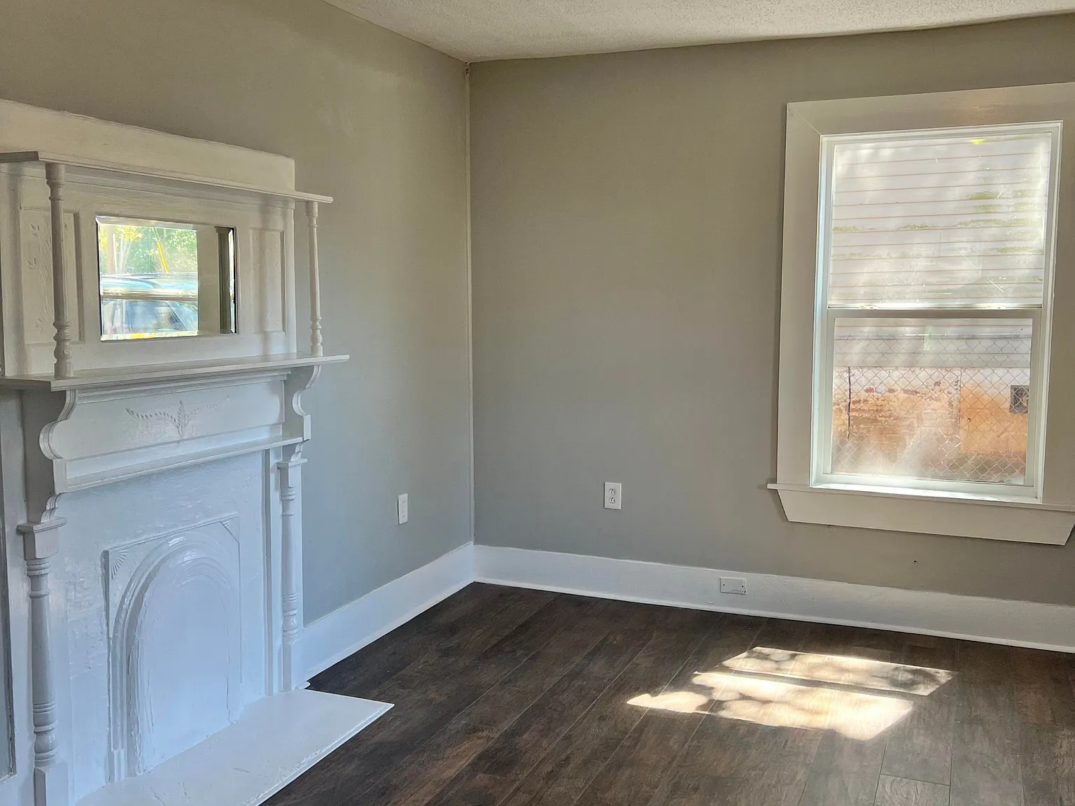 960 Dewey St sw - 960 — Photo 2