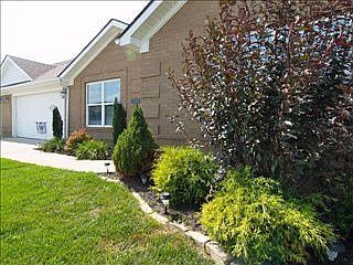 5th image of 100 Battlefield Cir #B