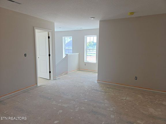 3rd image of 6034 Mountain Heights Ln