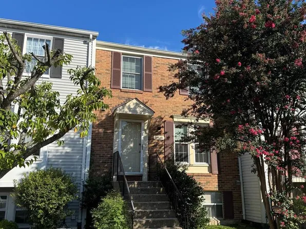 6989 Villa Del Rey Ct, Springfield, VA 22150
