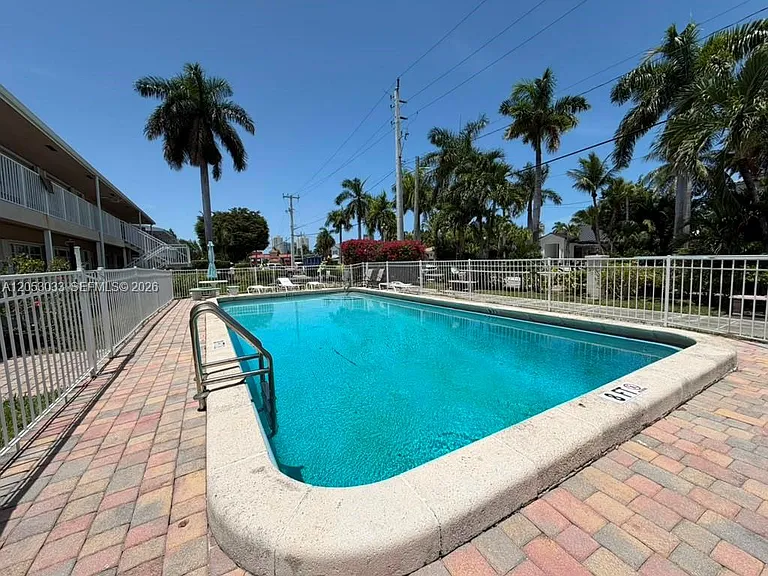 500 Layne Blvd #15 — Photo 3