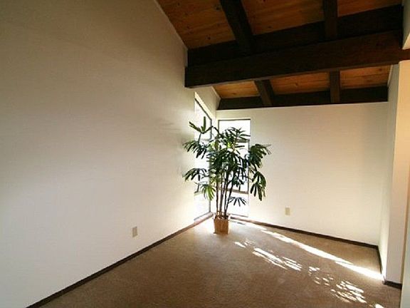 5th image of 2755 N Lake Blvd #68