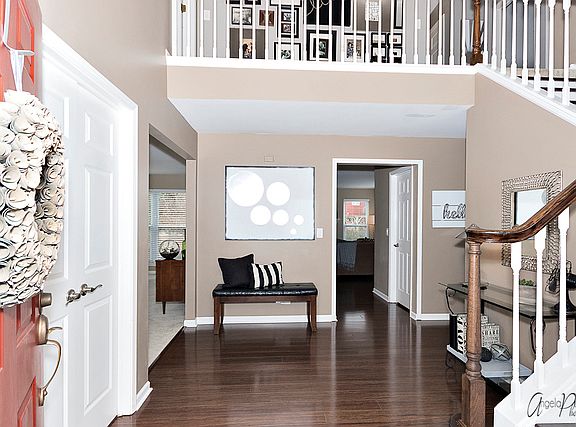 2nd image of 572 Waterford Dr
