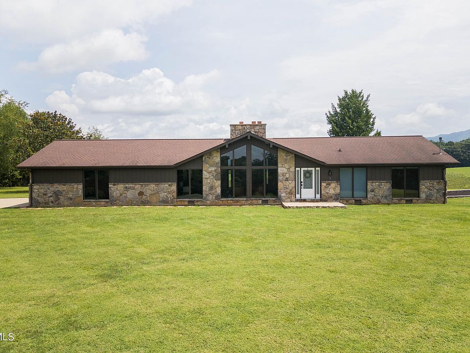 1st image of 100 Honeysuckle Ln