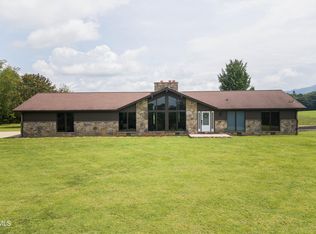 100 Honeysuckle Ln, Chuckey, TN 37641