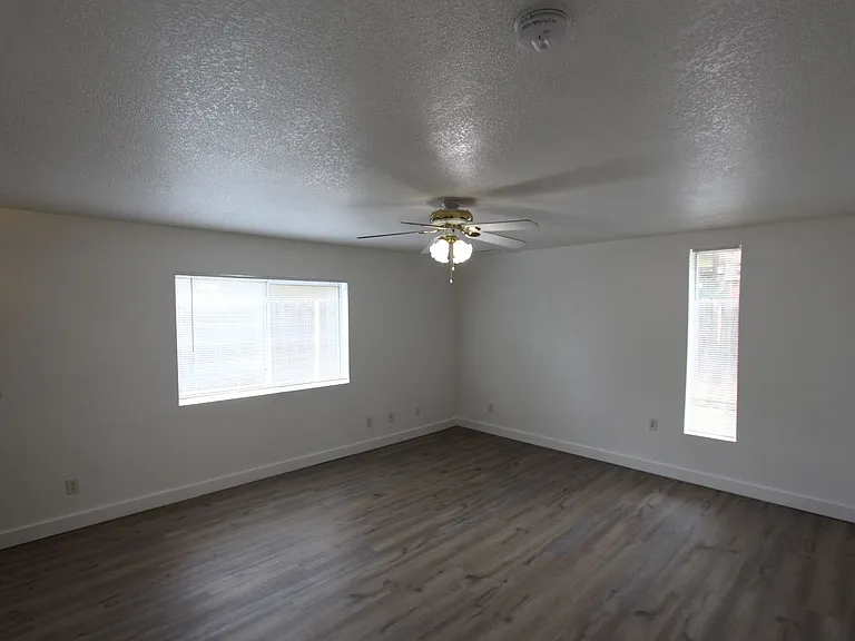 2115 N West St — Photo 8