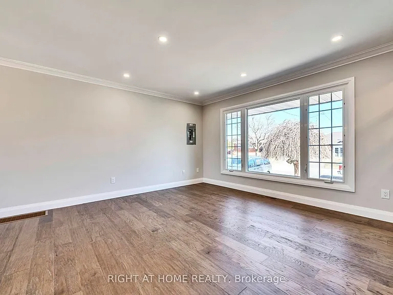 43 White St #MAIN — Photo 4