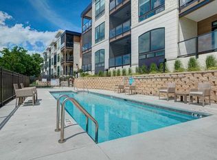 5604 Lake Edge #303, McFarland, WI 53558