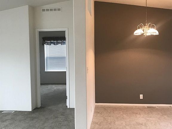 5th image of 7303 N Crestline St Spc 12