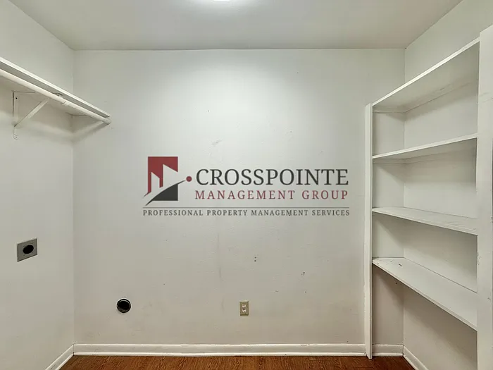 2531 Westminster Dr — Photo 5