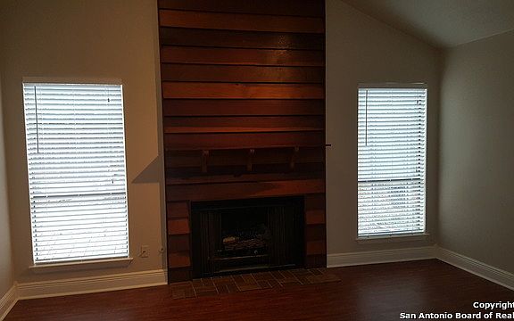 5th image of 15518 River Bend Dr