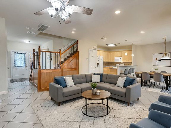 4th image of 180 Beacon Ln