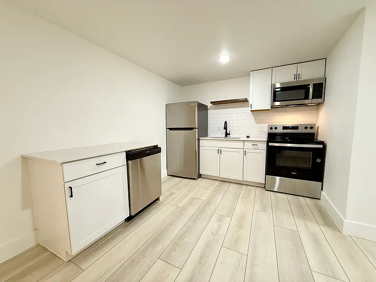 2204 W San Antonio St #3 — Photo 5