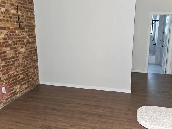 30-17 42nd Street 1L image 3 of 7