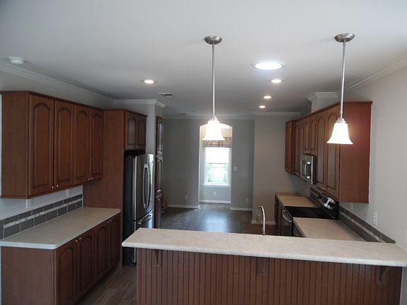 3rd image of 1080 W Lakeview Dr