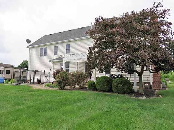 2nd image of 973 E Count Fleet Cir