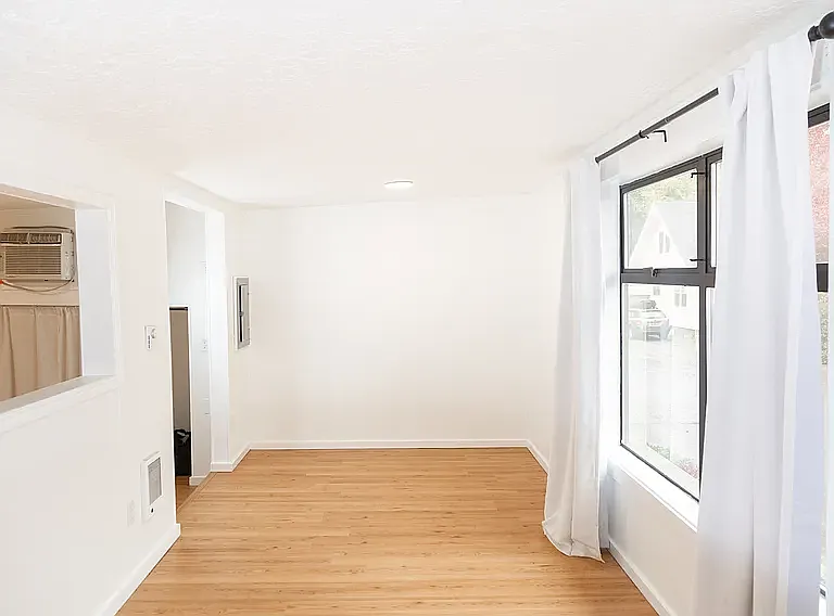 8005 SW Barbur Blvd — Photo 2
