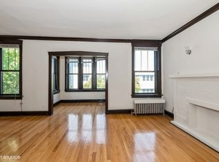911 W Washington Blvd #3, Oak Park, IL 60302
