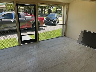 4th image of 2549 Taylor St #1