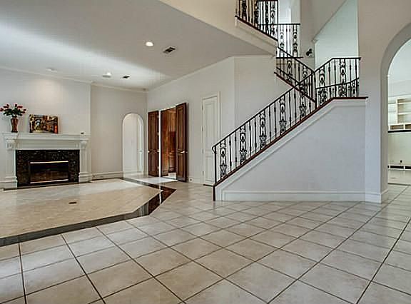 3rd image of 2712 Moffett Ct