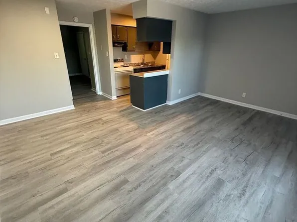 2021 Cambridge Dr #38, Lexington, KY 40504